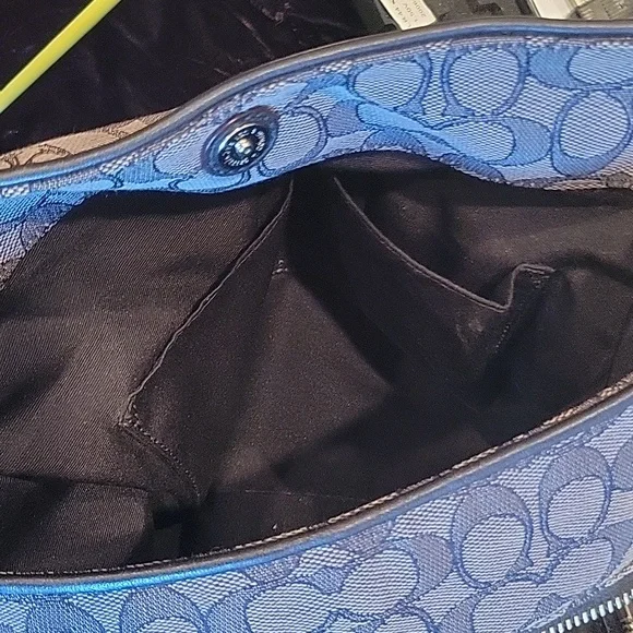 Coach large handbag silver hardware - Picture 13 of 14